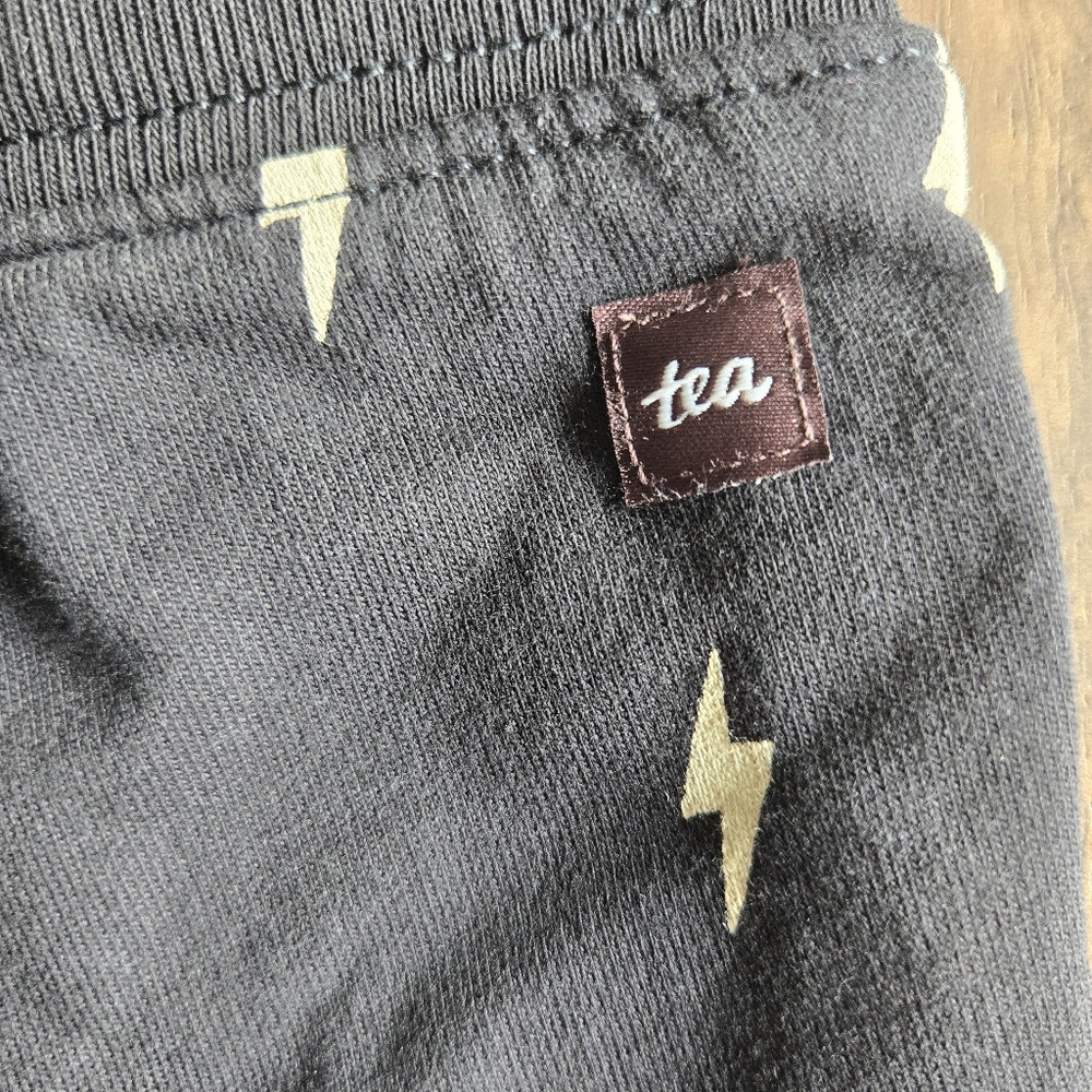 Nwt Tea Collection - Baby Sport Shorts - Lightning Bolts in Black - Picture 8 of 9